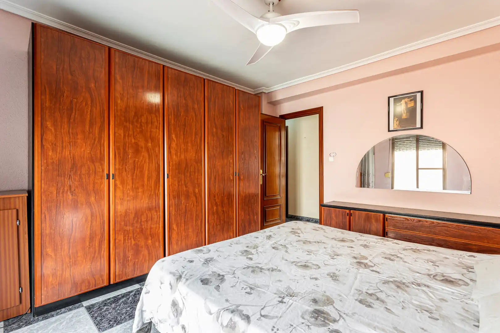 Habitación de Piso en venta en Valencia con Aire acondicionado, Calefacción y Balcón