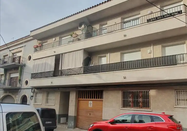 Flat for sale in Bages