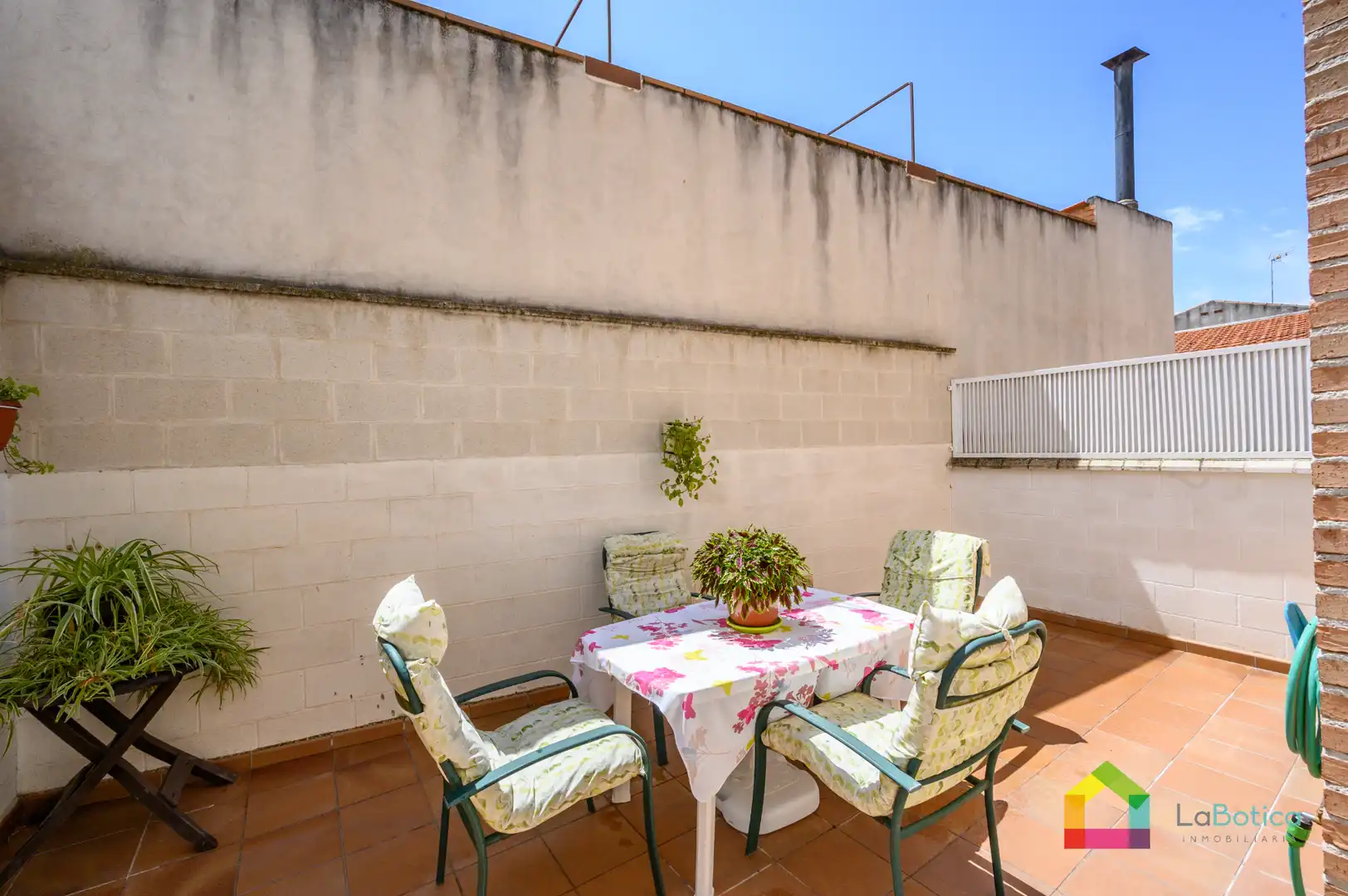 Terrace of Detached homes for sale in Esquivias  with Air Conditioner, Heating and Balcony