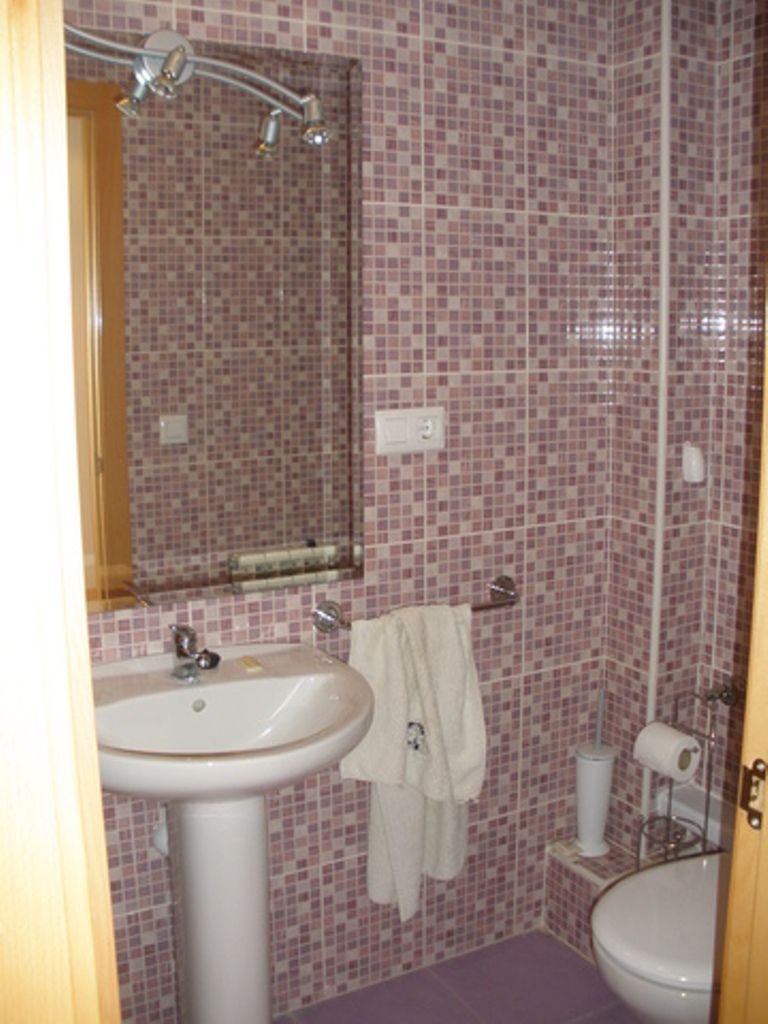 Bathroom of Flat for sale in Salamanca Capital  with Parquet flooring, Furnished and Balcony