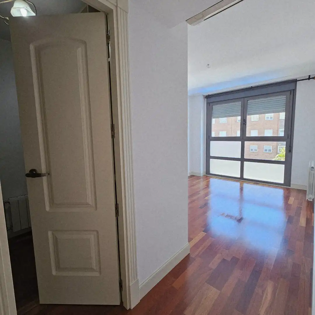 Flat for rent in Madrid  with Air Conditioner, Heating and Terrace