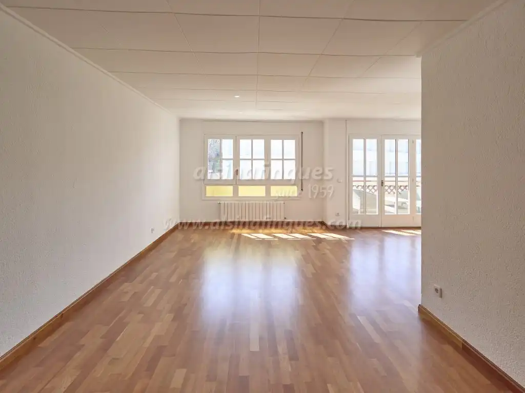 Sala d'estar de Pis en venda en Lloret de Mar amb Forn, Rentadora i Balcó