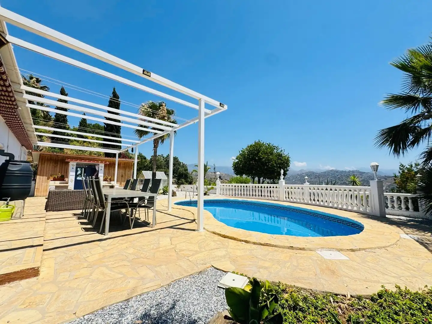 Vista exterior de Casa o xalet en venda en Arenas amb Aire condicionat, Jardí privat i Traster