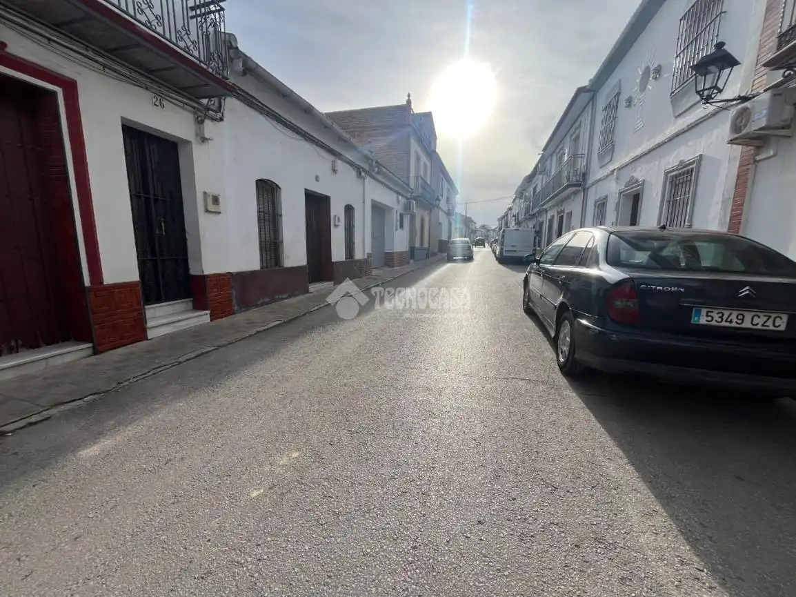 Casa adosada en venta en Pilas