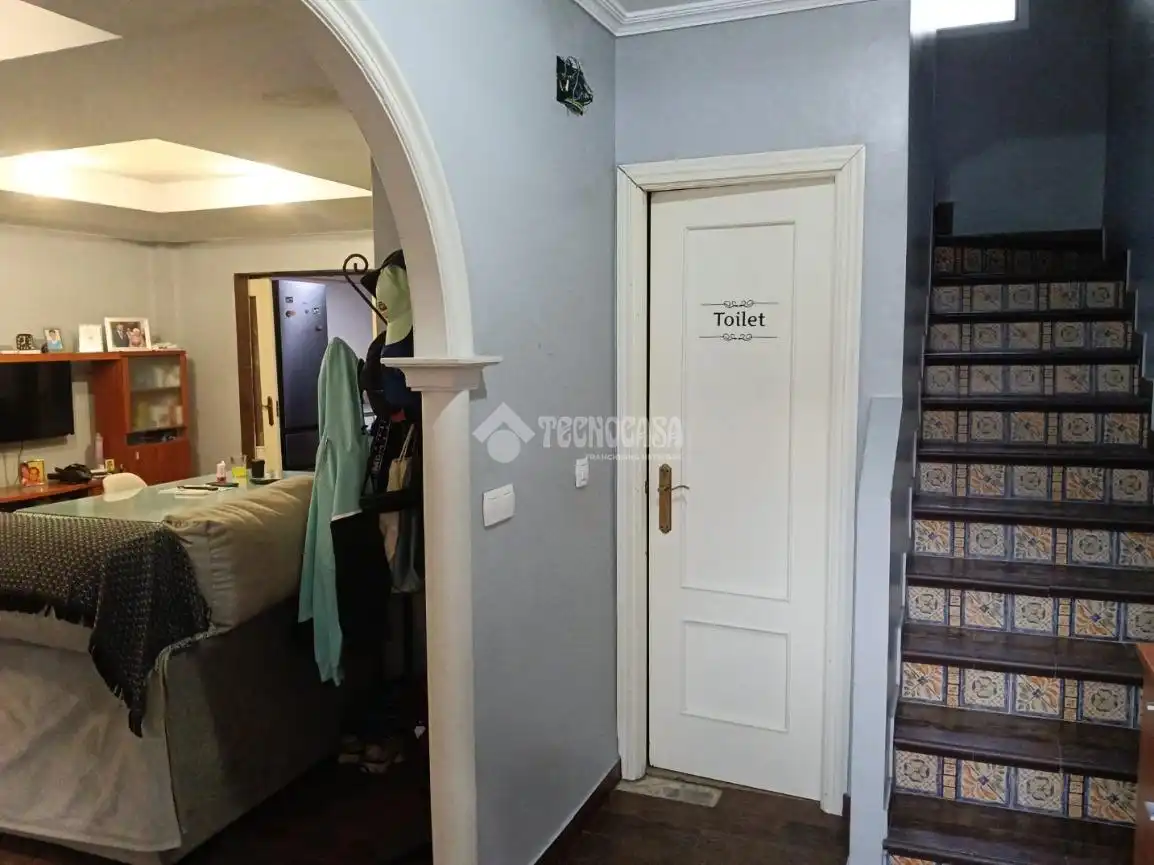 Casa adosada en venta en Dos Hermanas con Aire acondicionado, Jardín privado y Trastero