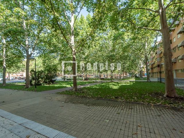 Jardín de Piso en venta en Pinto con Aire acondicionado, Calefacción y Terraza