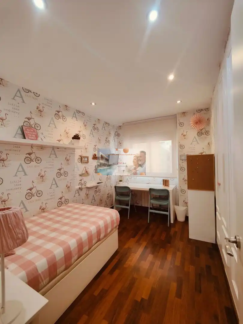 Habitación de Dúplex de alquiler en Castellón de la Plana / Castelló de la Plana con Aire acondicionado, Calefacción y Parquet
