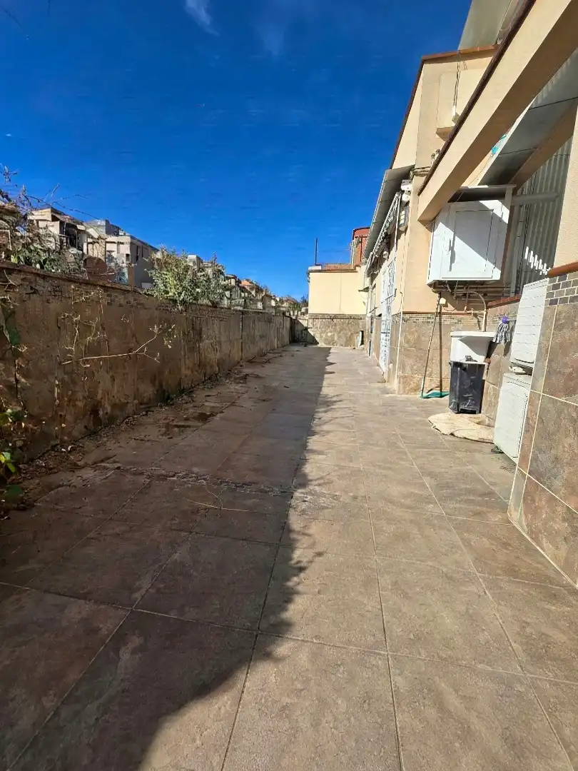 Vista exterior de Àtic en venda en Barcelona amb Aire condicionat, Calefacció i Terrassa