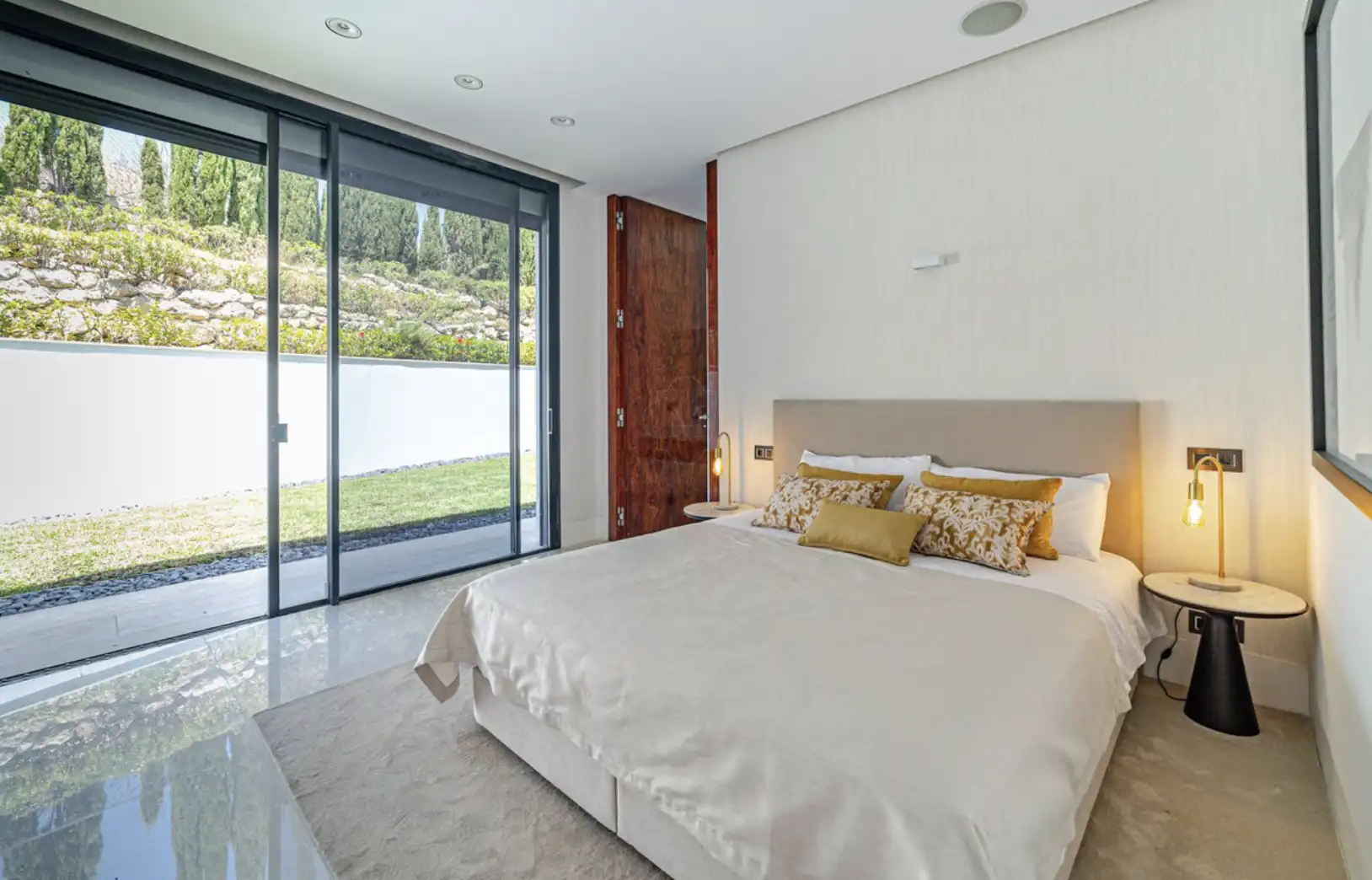 Habitación de Casa o chalet de alquiler en Marbella con Aire acondicionado, Jardín privado y Terraza