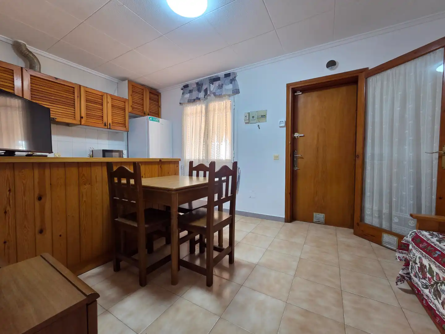 Cocina de Edificio en venta en Torrevieja con Alarma