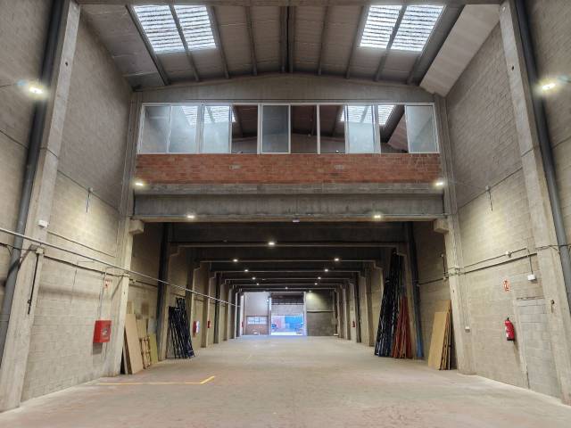 Nave industrial en Venta en POLIGON EL PLA , -1 en El Pla