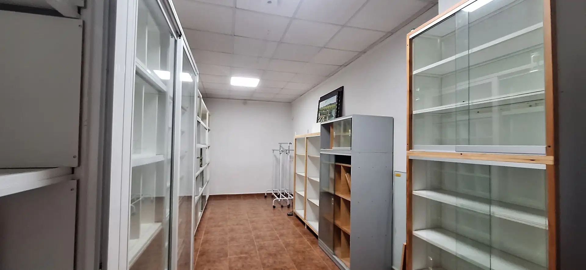 Fabrikhallen zur Miete in Picanya