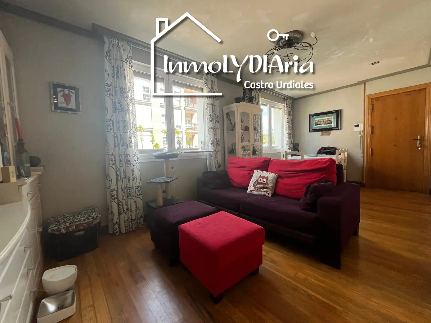 Sala de estar de Piso en venta en Alonsotegi con Calefacción, Parquet y Amueblado