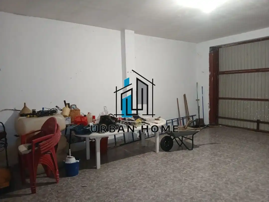 Casa o xalet en venda en León Capital  amb Calefacció i Jardí privat