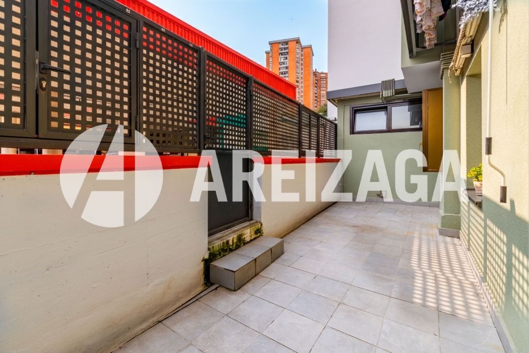 Terrassa de Pis en venda en Donostia - San Sebastián  amb Calefacció i Terrassa