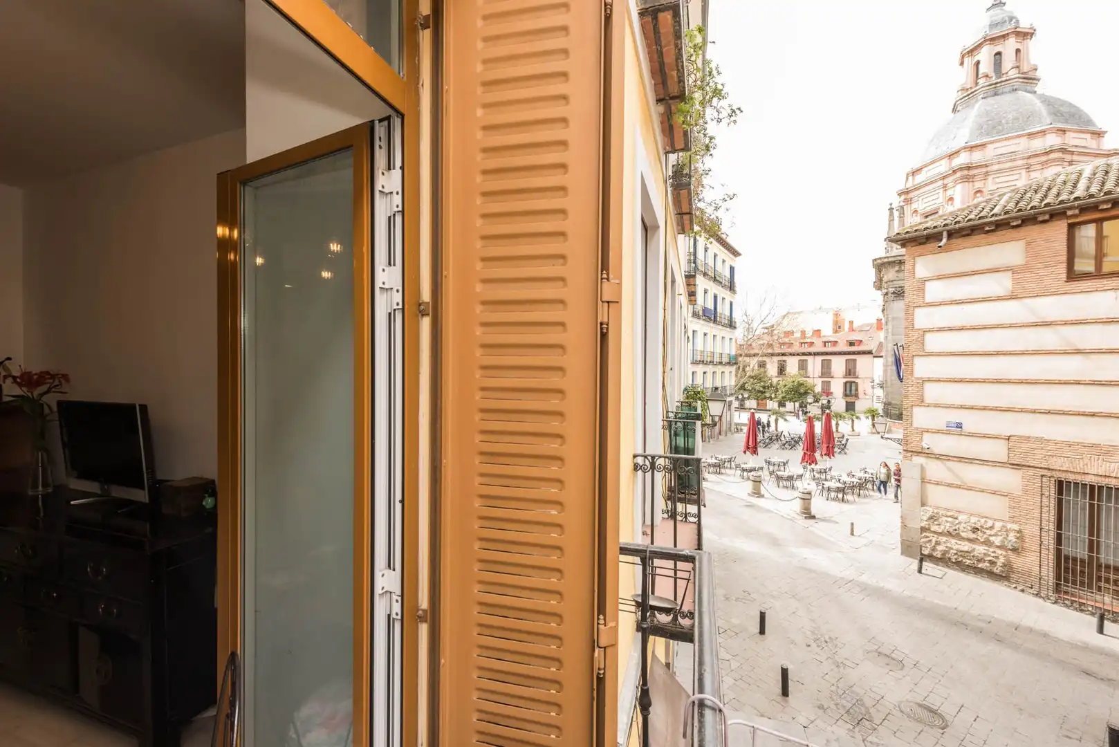 Balcony of Flat for rent in Madrid  with Air Conditioner, Heating and Furnished
