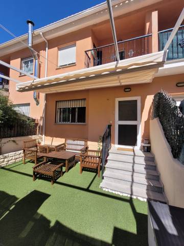 Casa adosada en Alquiler en Gilet