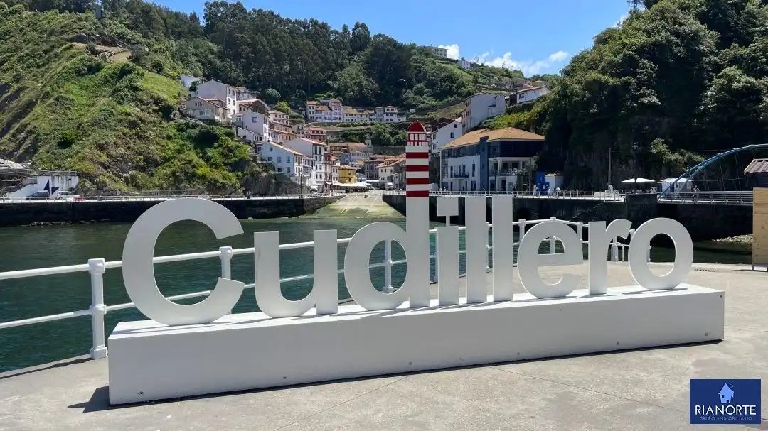 Exterior view of Houses for sale in Cudillero  with Terrace