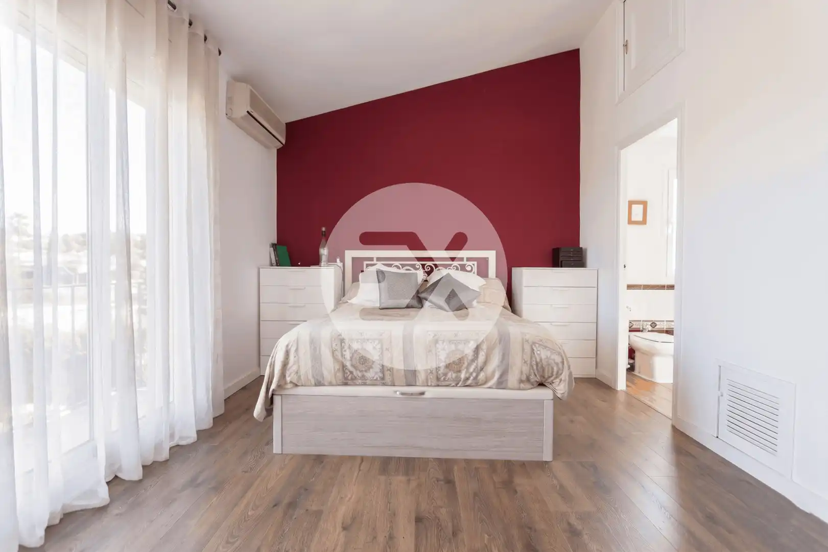 Habitación de Casa o chalet en venta en Sant Boi de Llobregat con Aire acondicionado, Calefacción y Jardín privado