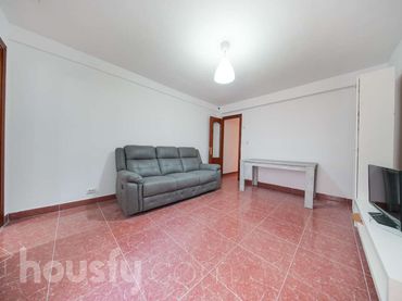 Pis amb ascensor en venda a Calle del Lago Constanza .