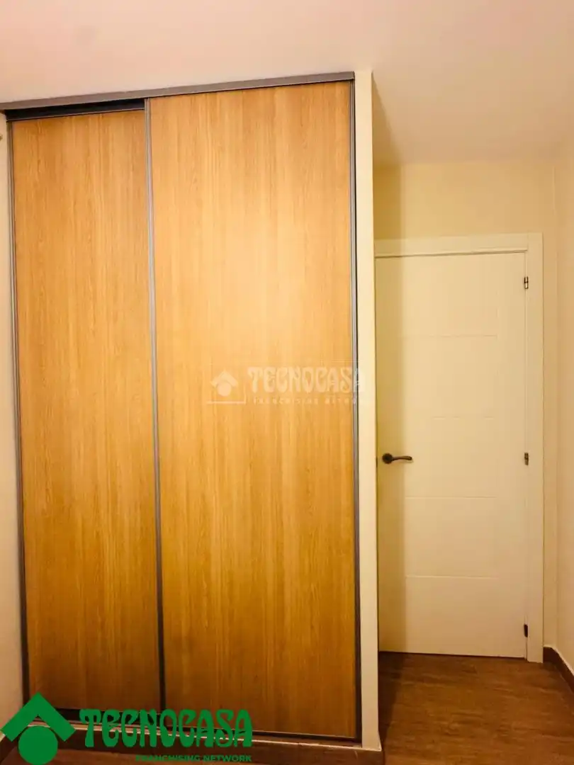 Bedroom of Flat for sale in Toledo  with Air Conditioner, Heating and Balcony