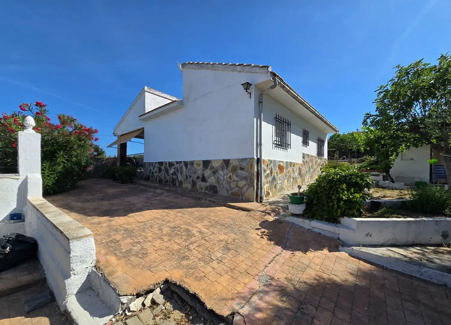 Vista exterior de Casa o chalet en venta en Cedillo del Condado