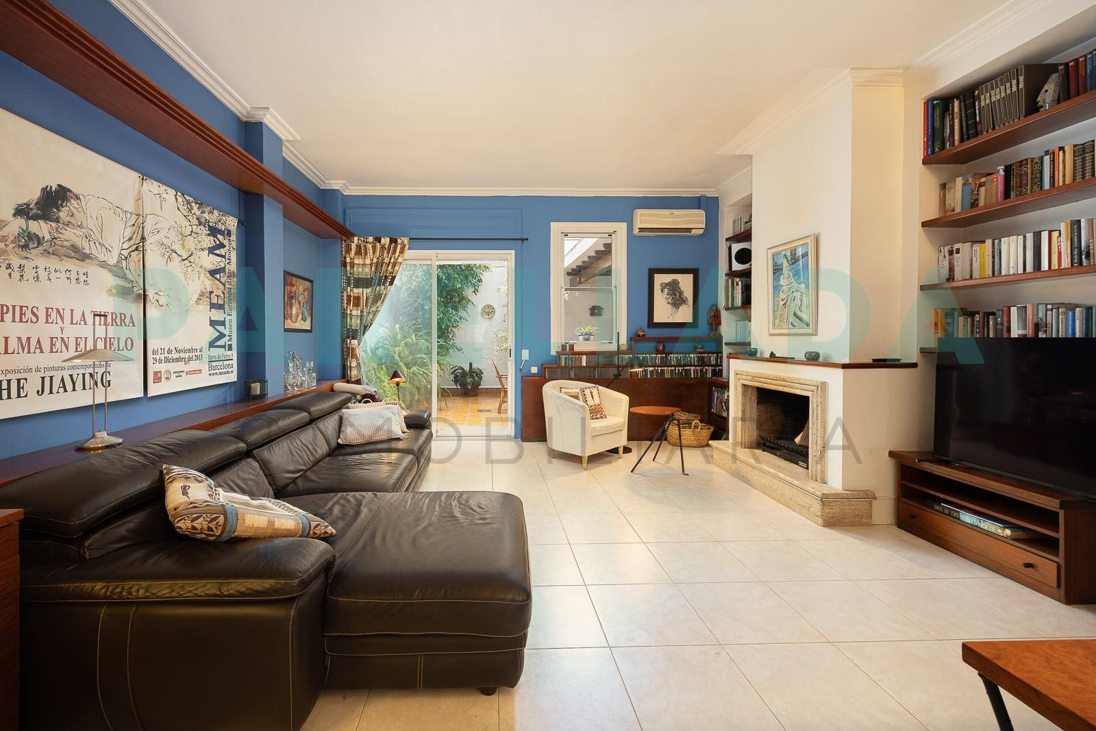 Living room of Duplex for sale in Badalona  with Heating, Private garden and Balcony