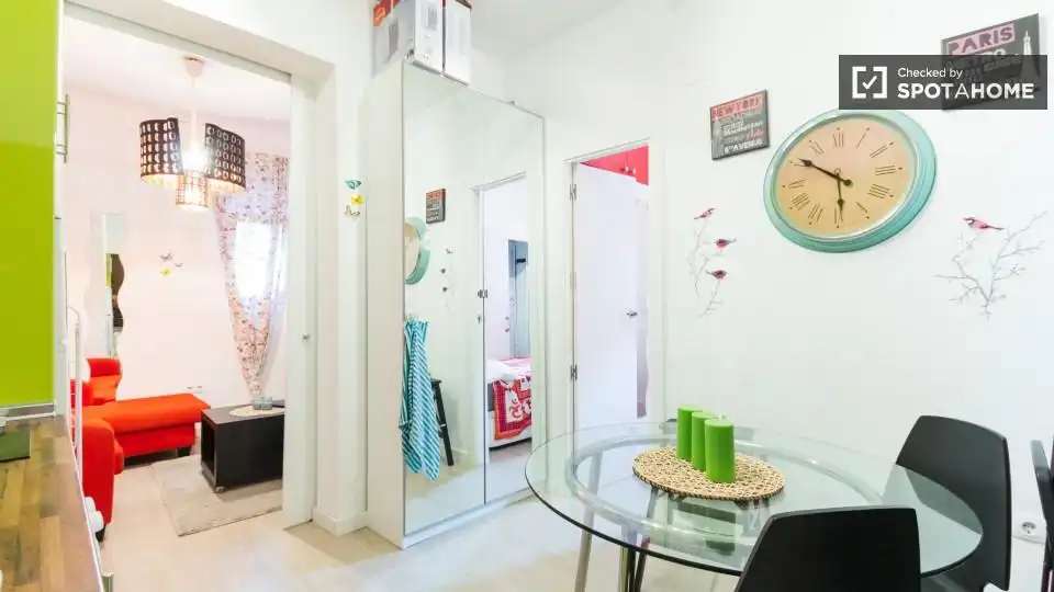 Habitació a Embajadores - Lavapiés