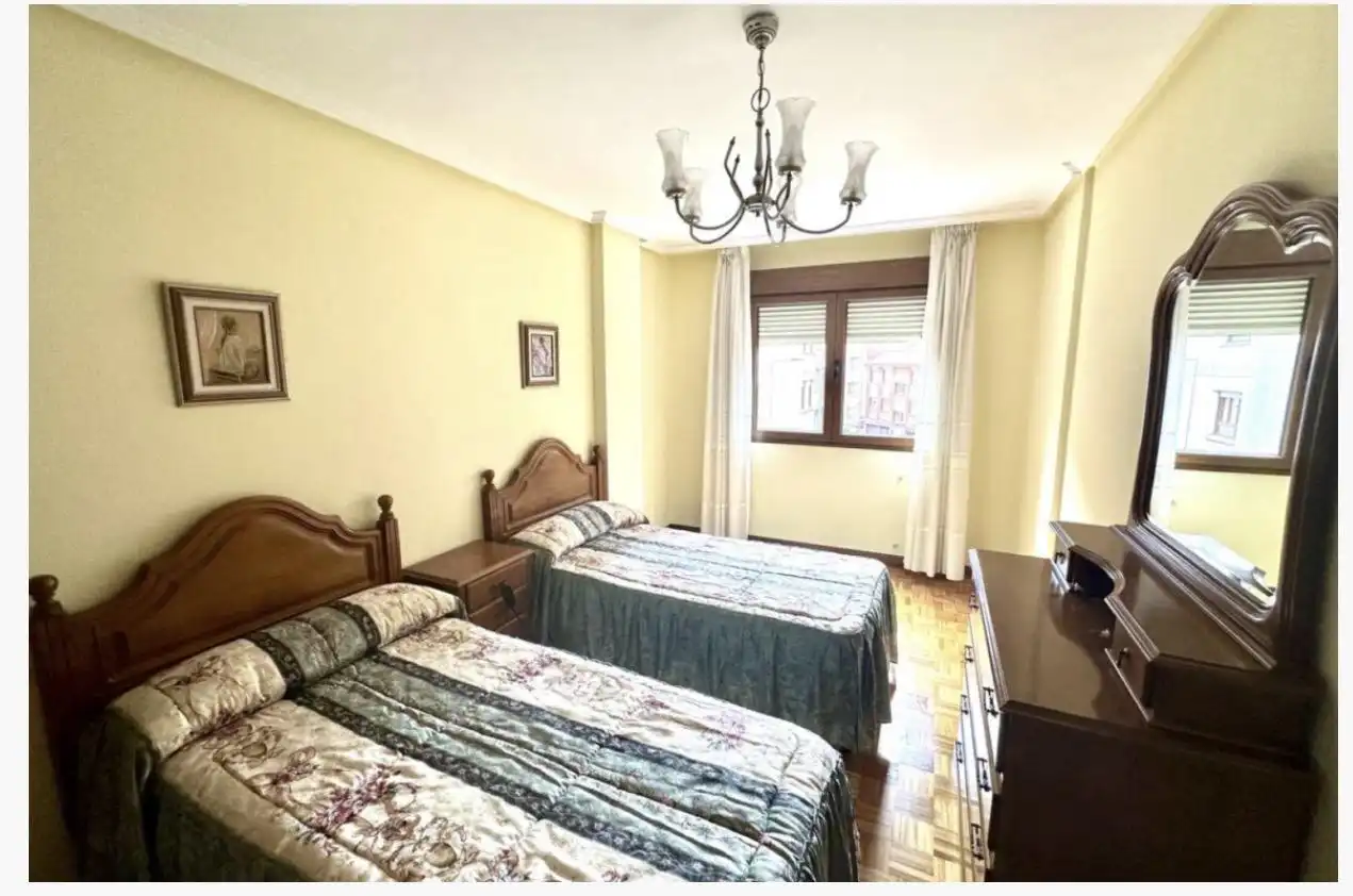 Bedroom of Flat for rent in Gijón   with Heating and Furnished