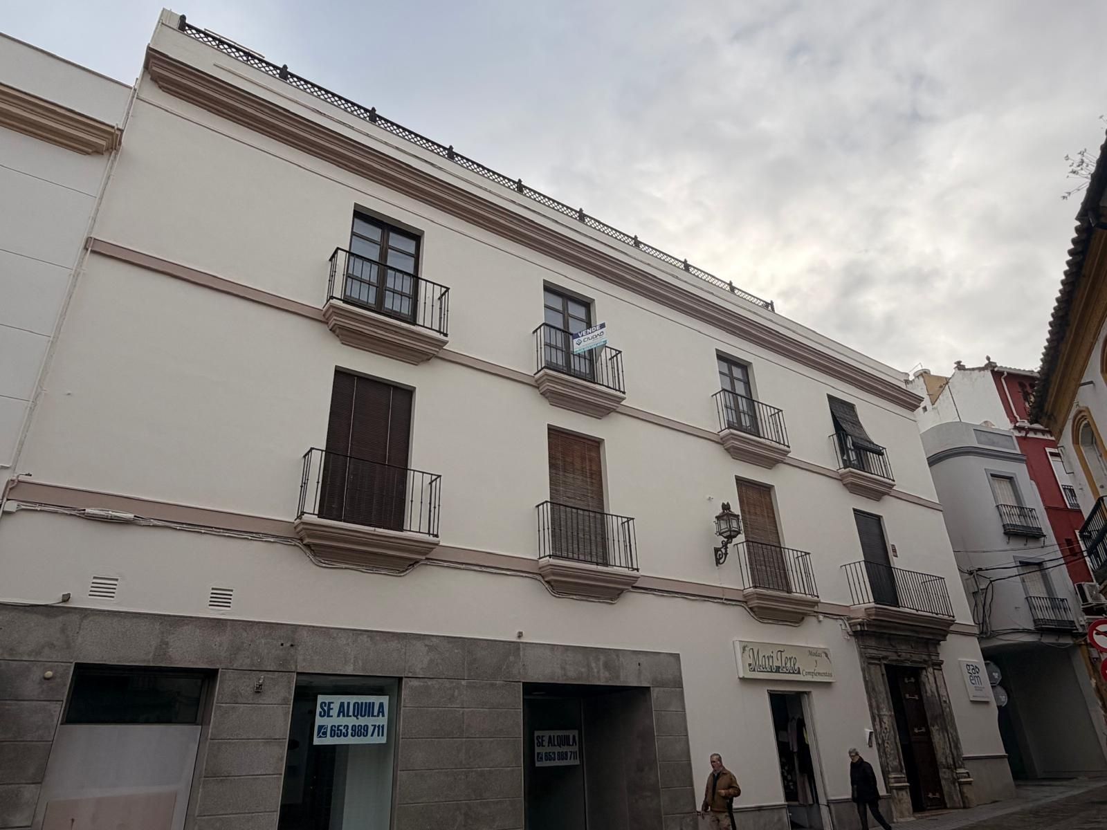 Vista exterior de Piso en venta en Morón de la Frontera