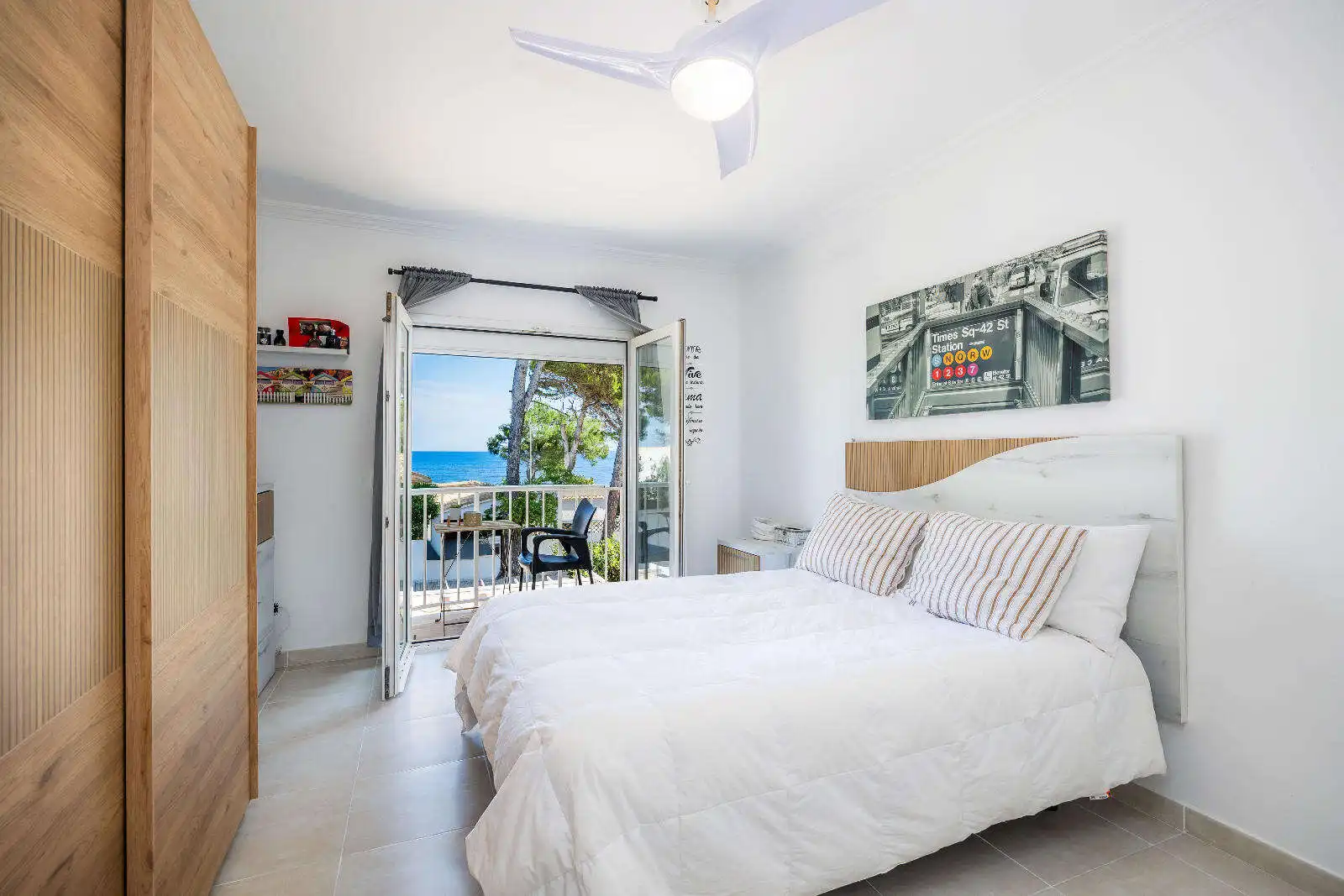 Schlafzimmer von Einfamilien-Reihenhaus zum Verkauf in Capdepera mit Klimaanlage, Terrasse und Möbliert
