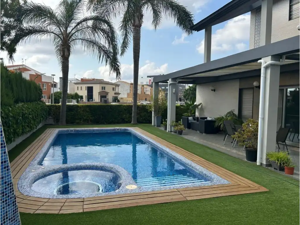Swimming pool of Houses for sale in Gandia  with Air Conditioner, Private garden and Terrace