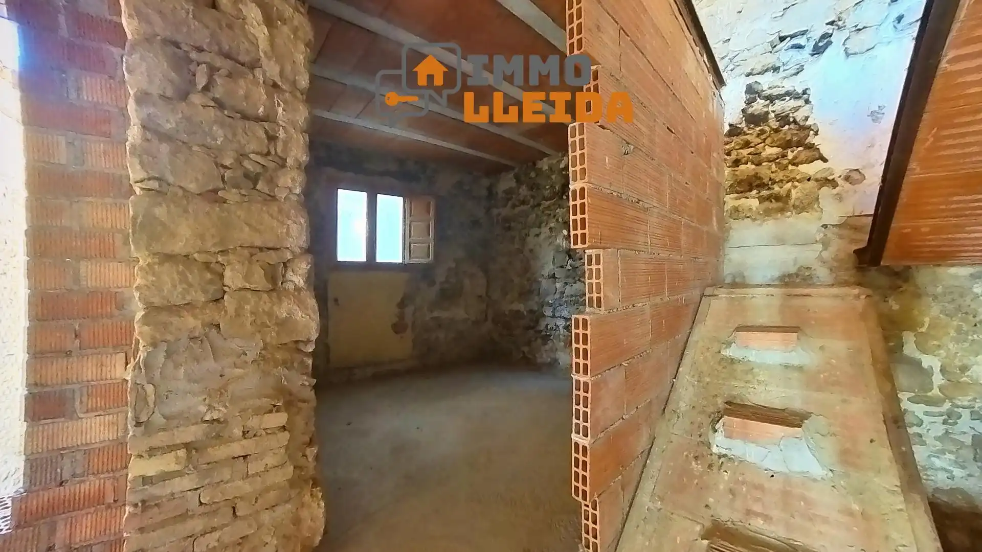 Casa adosada en venta en Vilanova de Meià con Terraza, Trastero y Balcón