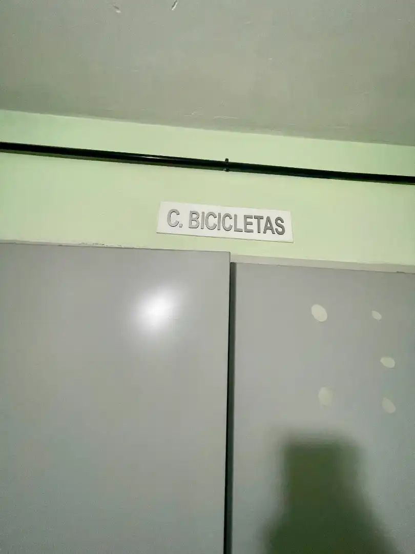 Piso en venta en Madrid con Calefacción, Terraza y Trastero