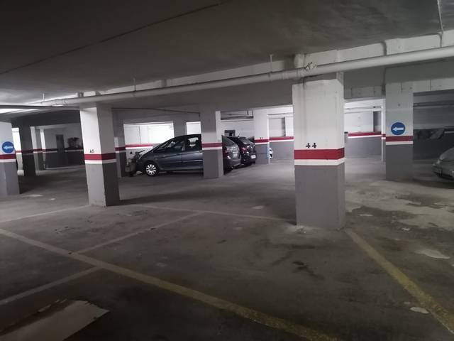 Garaje en Venta en Avenida de los Condes de Soto Ameno, 36 en Santo Domigo