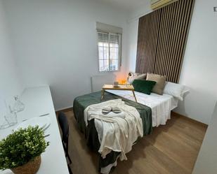 Dormitori de Apartament per a compartir en  Madrid Capital amb Aire condicionat, Calefacció i Moblat