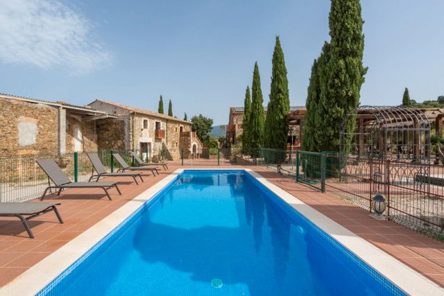 Swimming pool of Country house for sale in Peralada  with Air Conditioner, Heating and Private garden