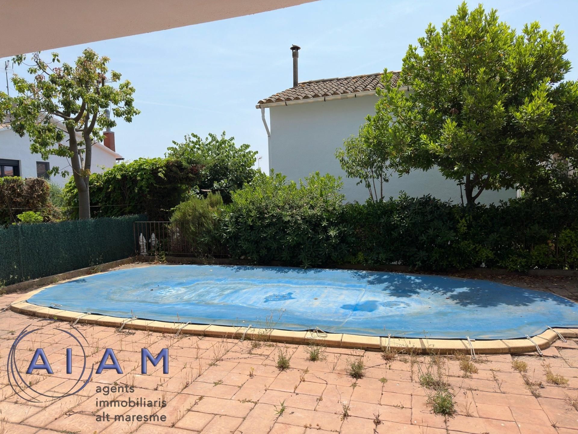 Swimming pool of House or chalet for sale in Pineda de Mar  with Heating, Private garden and Terrace