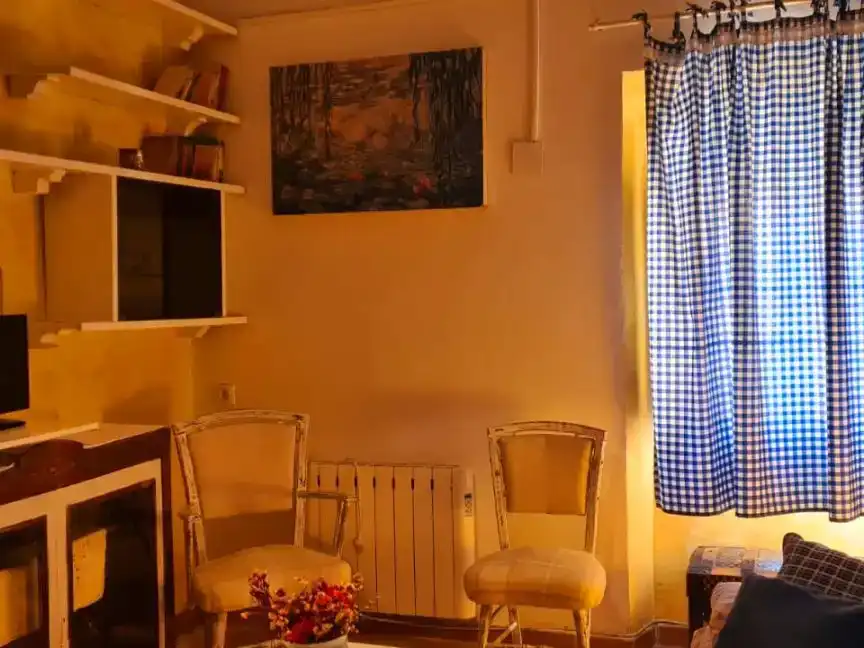 Sala d'estar de Pis de lloguer en Cuenca amb Moblat
