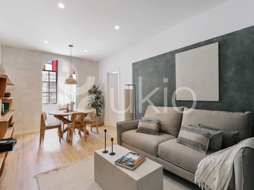 Apartment with lift to rent in Carrer de la Diputació