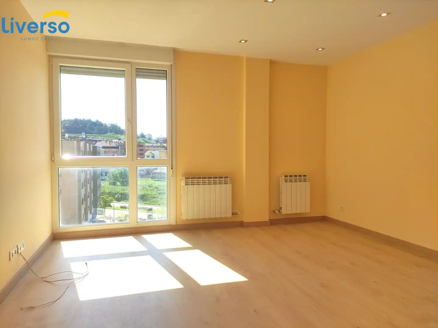 Sala d'estar de Pis en venda en Burgos amb Calefacció i Traster