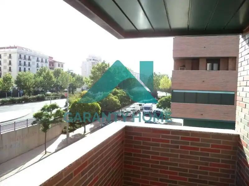 Vista exterior de Apartamento de alquiler en Cáceres con Aire acondicionado, Calefacción y Terraza