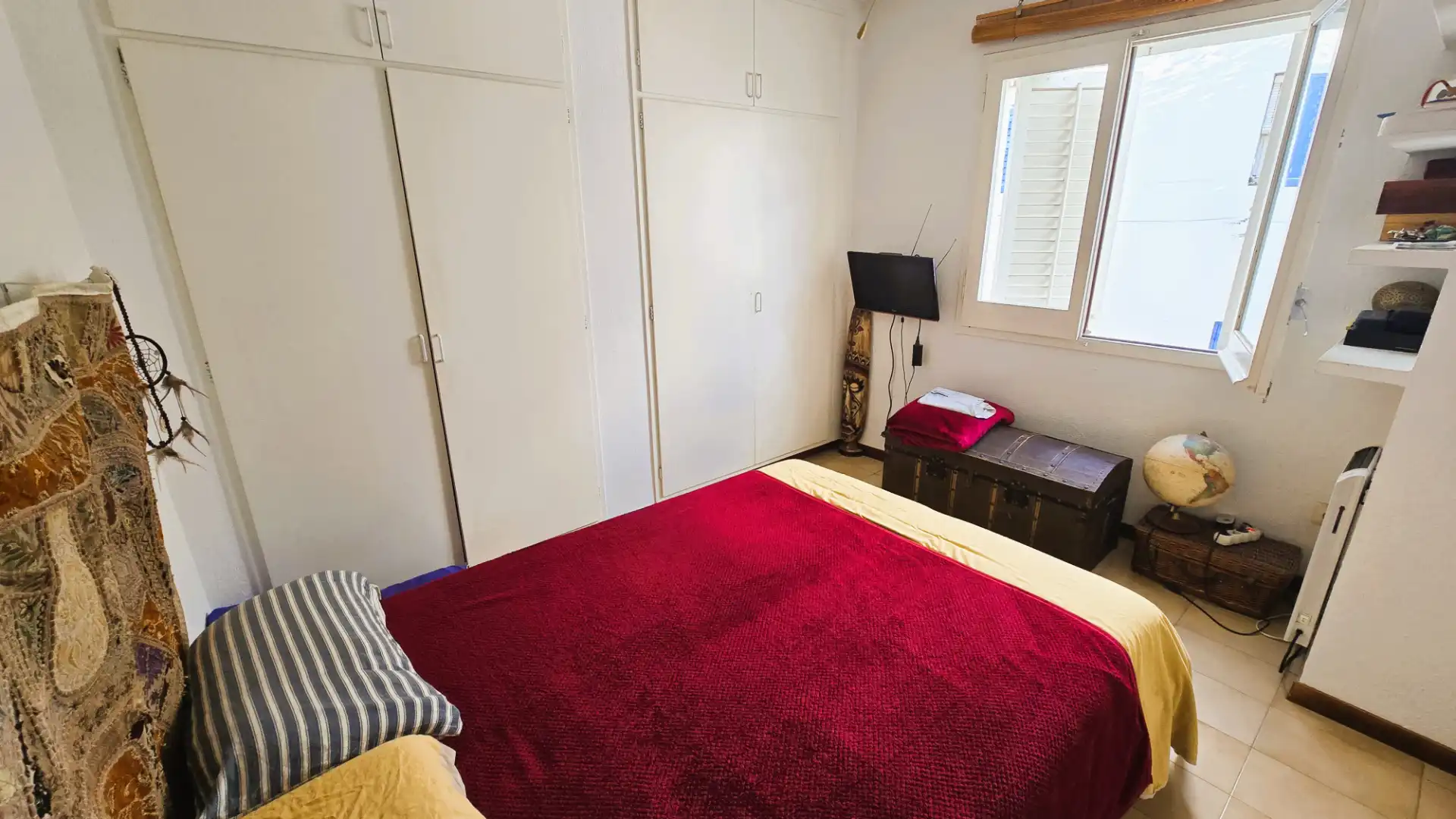 Schlafzimmer von Wohnungen zum Verkauf in Cadaqués mit Balkon