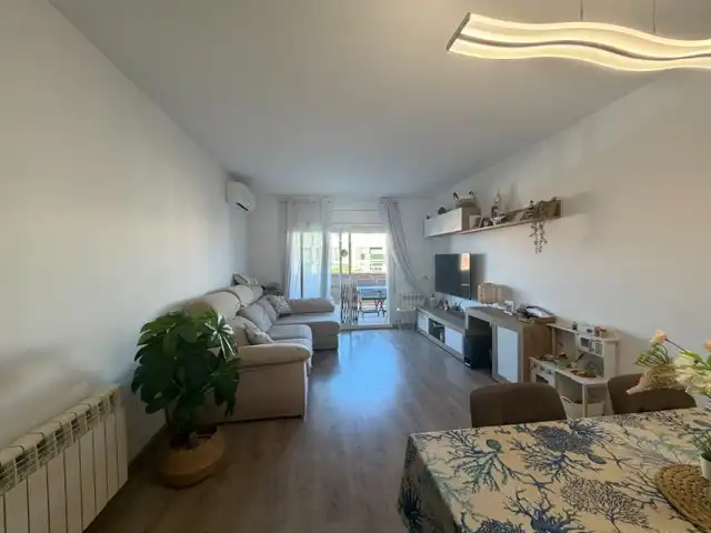 Piso con terraza en venta en Passeig del Camp del Roure 871L, imagen 8