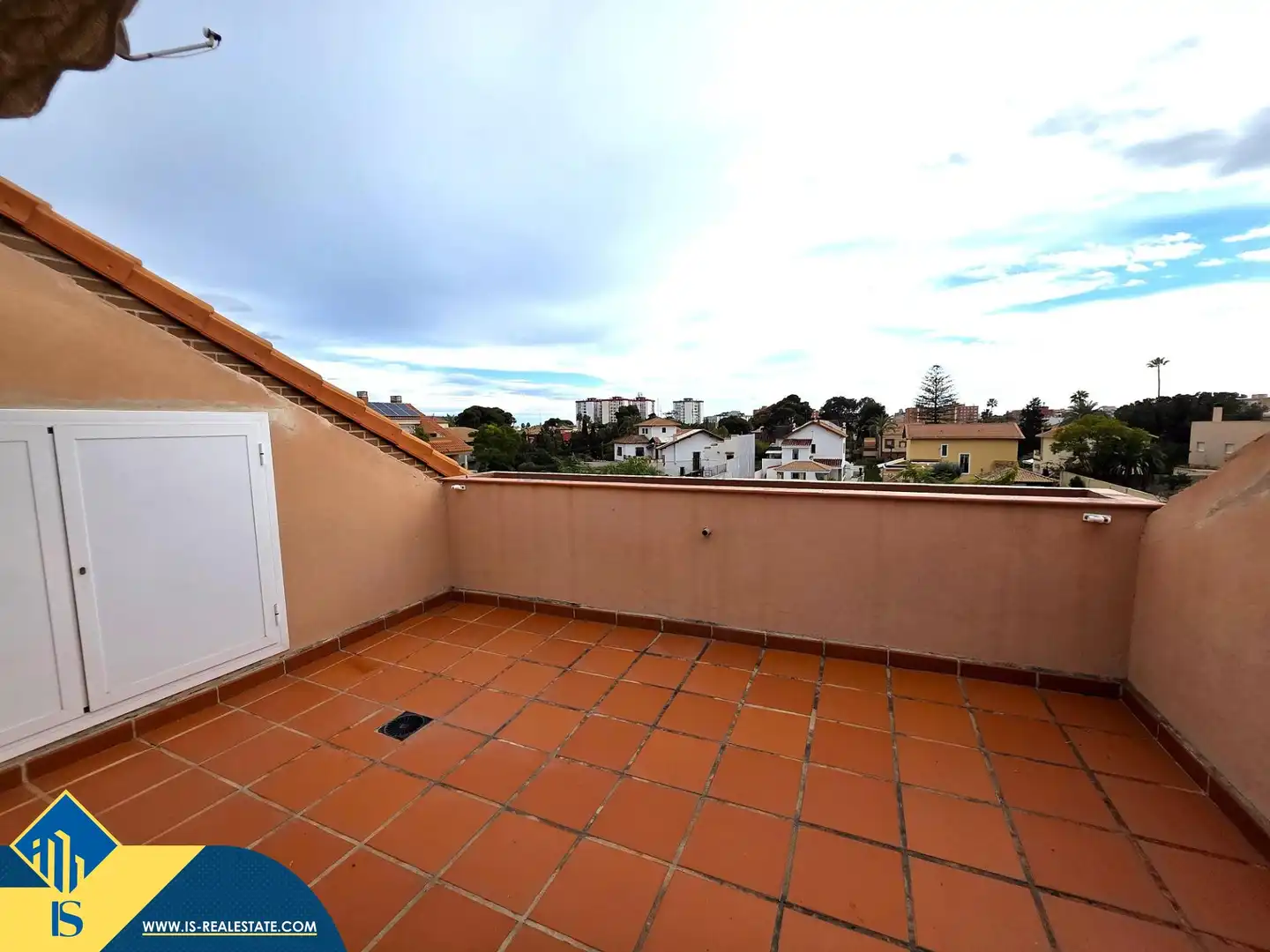 Terrace of Houses for sale in Alicante / Alacant  with Terrace, Furnished and Community pool
