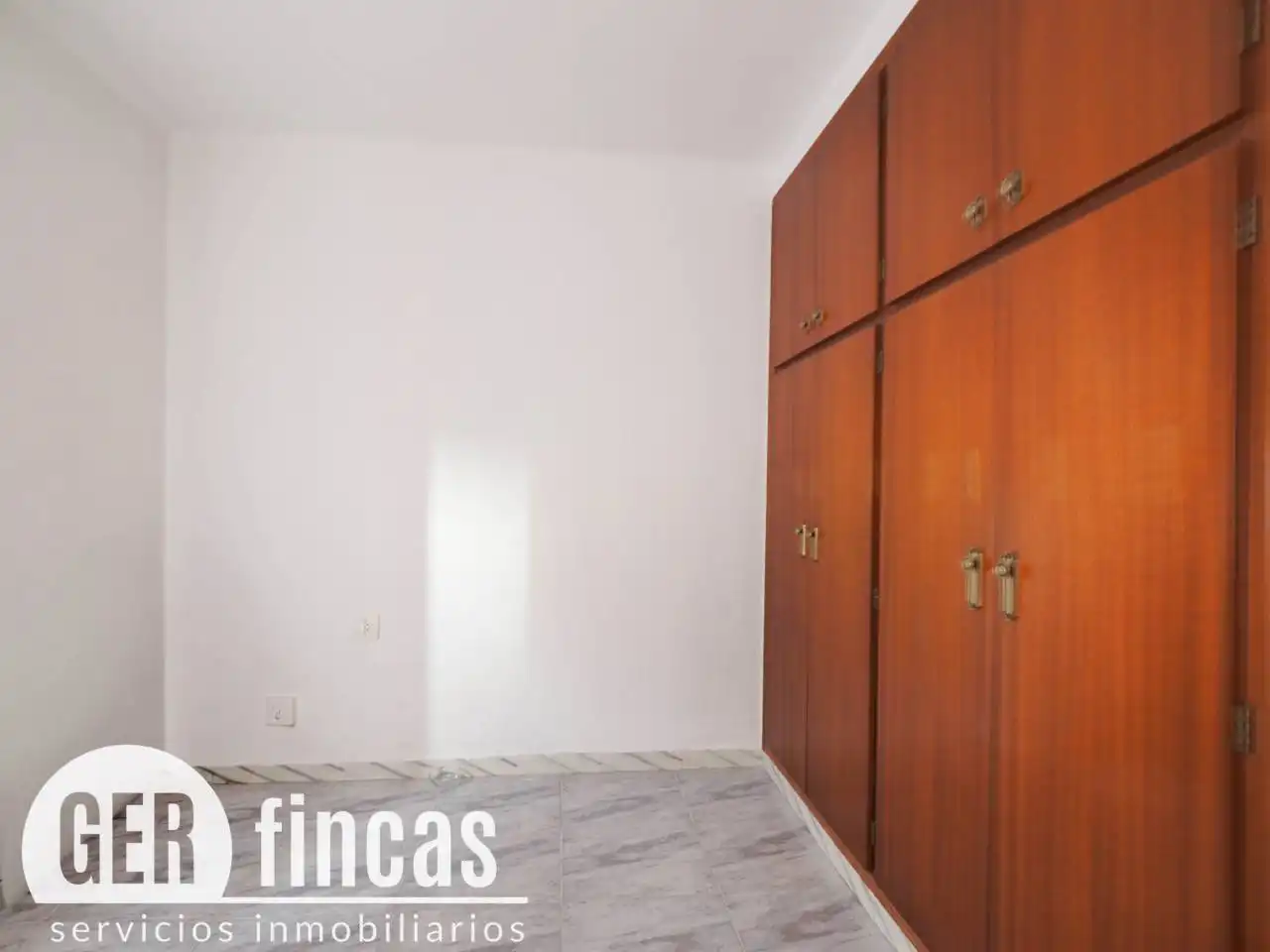 Bedroom of Flat for sale in Sud