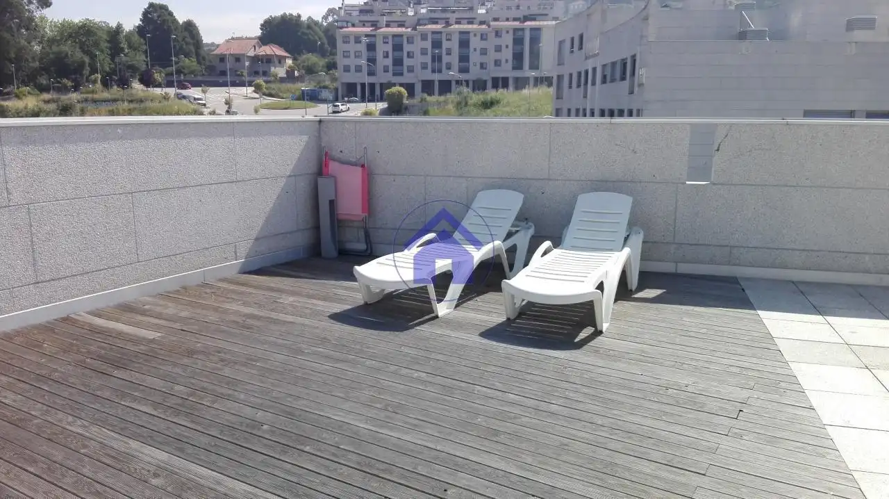 Terraza de Piso de alquiler en Vigo  con Calefacción, Terraza y Piscina