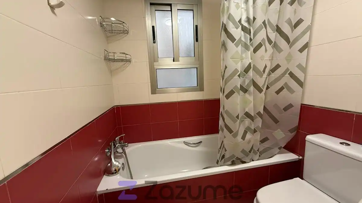 Bany de Pis de lloguer en Murcia amb Aire condicionat, Calefacció i Moblat