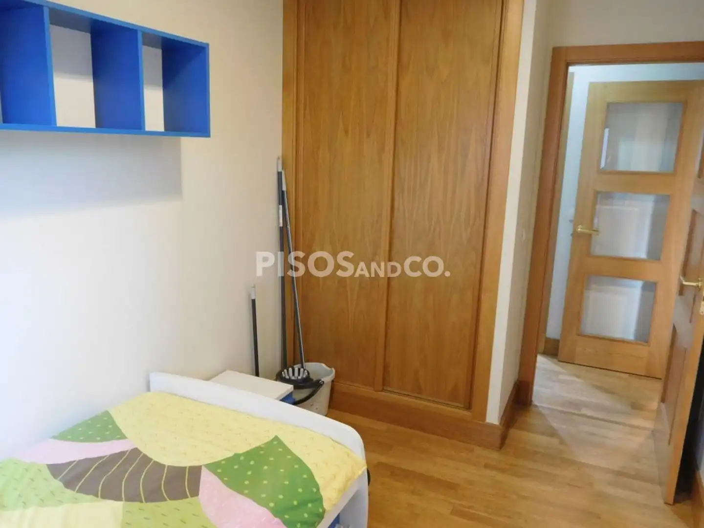 Habitación de Piso en venta en A Coruña Capital  con Calefacción, Trastero y Amueblado
