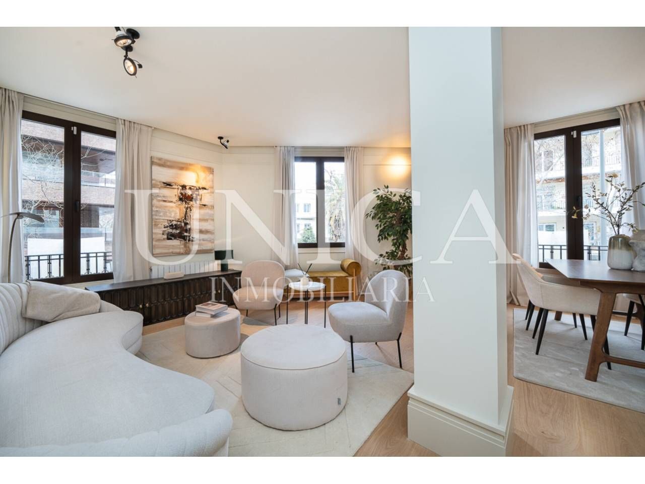Living room of Flat for sale in  Madrid Capital  with Air Conditioner and Heating